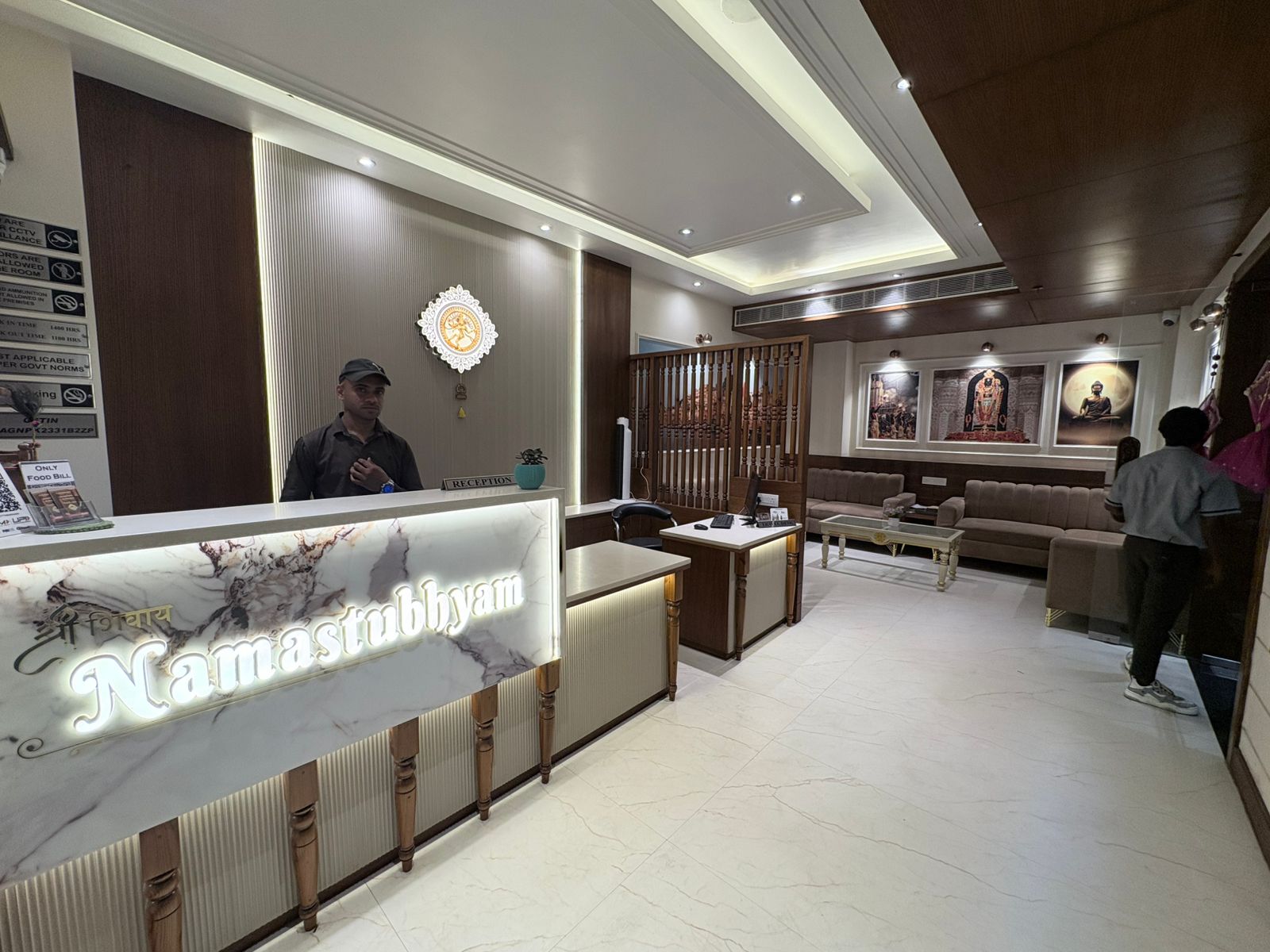 3 Star Hotel in Varanasi - Reception Area