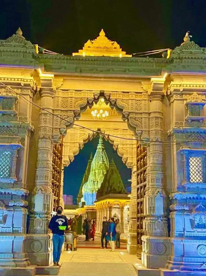 Kashi Vishwanath Temple - Image 3